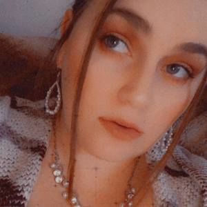 Meet your Posher, Ashely